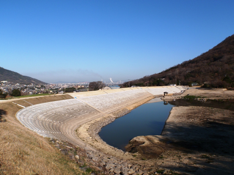 加茂地区鴻ノ池改修工事